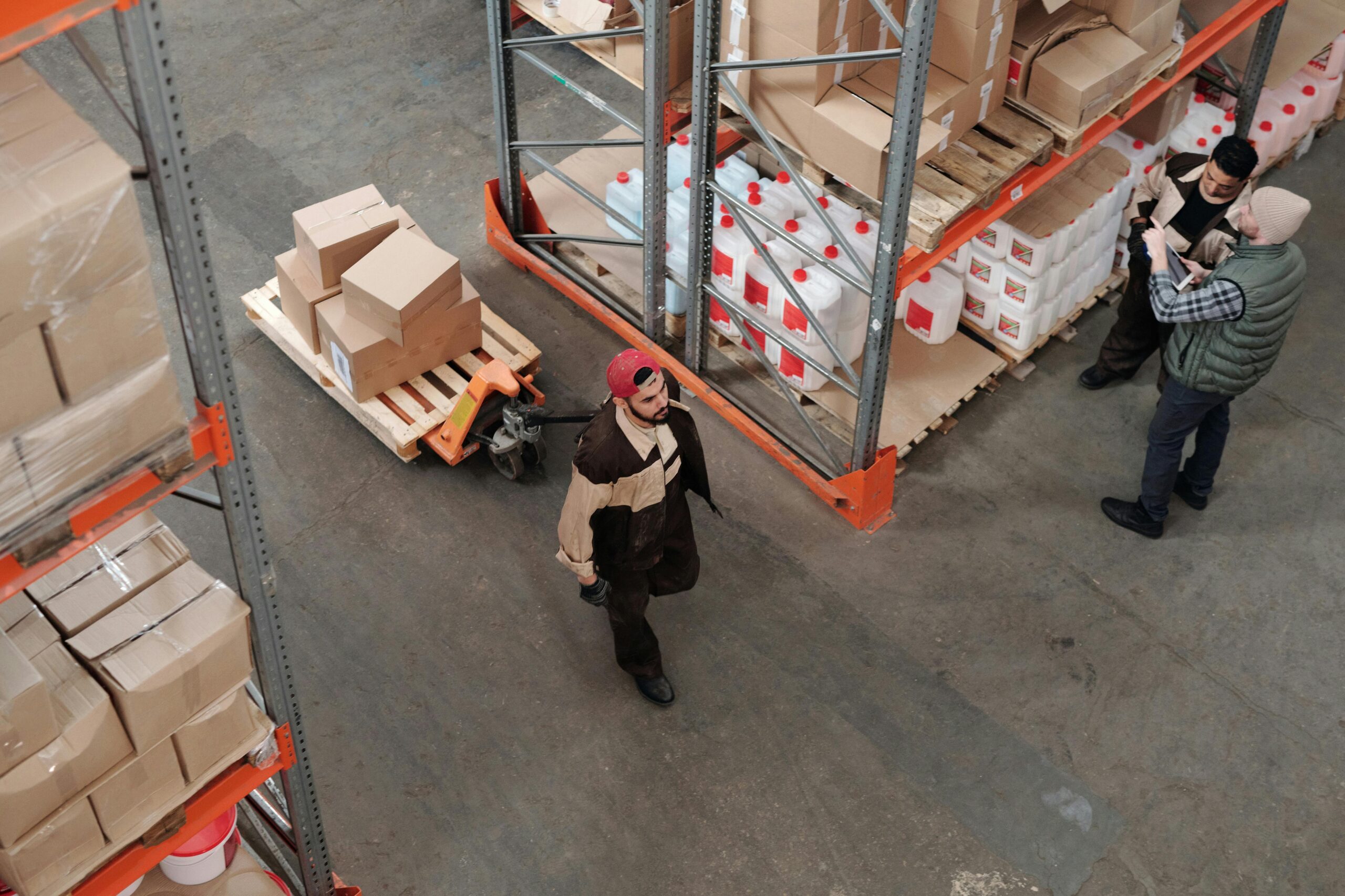 Skid vs Pallet: Boost Supply Chain Efficiency by Choosing the Right Platform